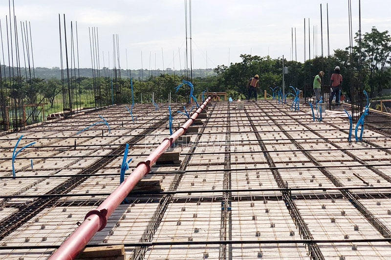 Electricité Pompe à Béton HBT 60 Participe aux travaux en Ethiopie